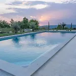 Paradiso Distria * Umag