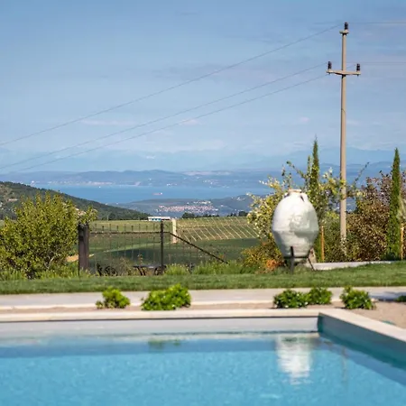 Paradiso Distria Holiday home