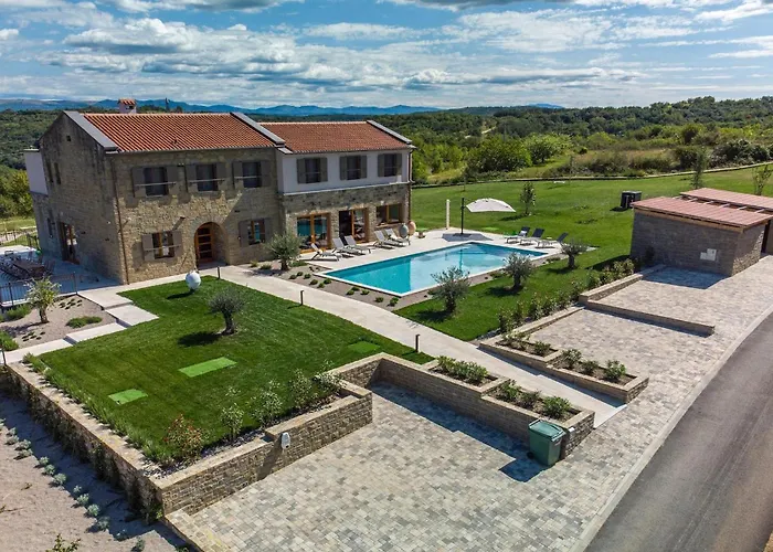 Paradiso Distria Tatil Evi *